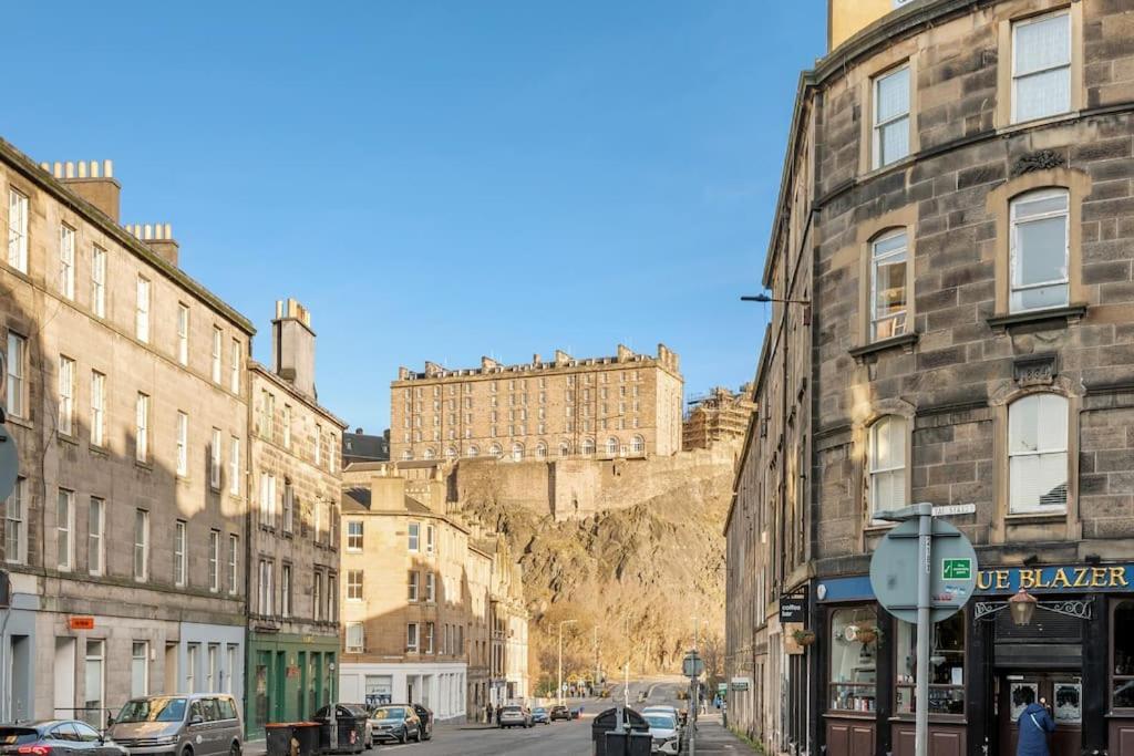 Two Bedroom Apartment-Central Edinburgh-Old Town-Licensed エクステリア 写真