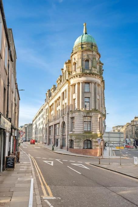 Two Bedroom Apartment-Central Edinburgh-Old Town-Licensed エクステリア 写真