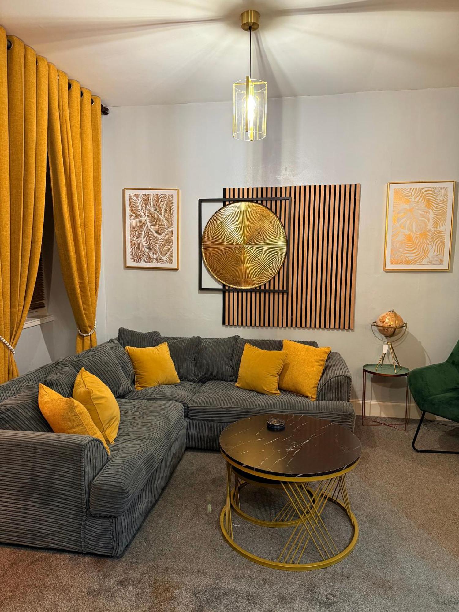 Two Bedroom Apartment-Central Edinburgh-Old Town-Licensed エクステリア 写真