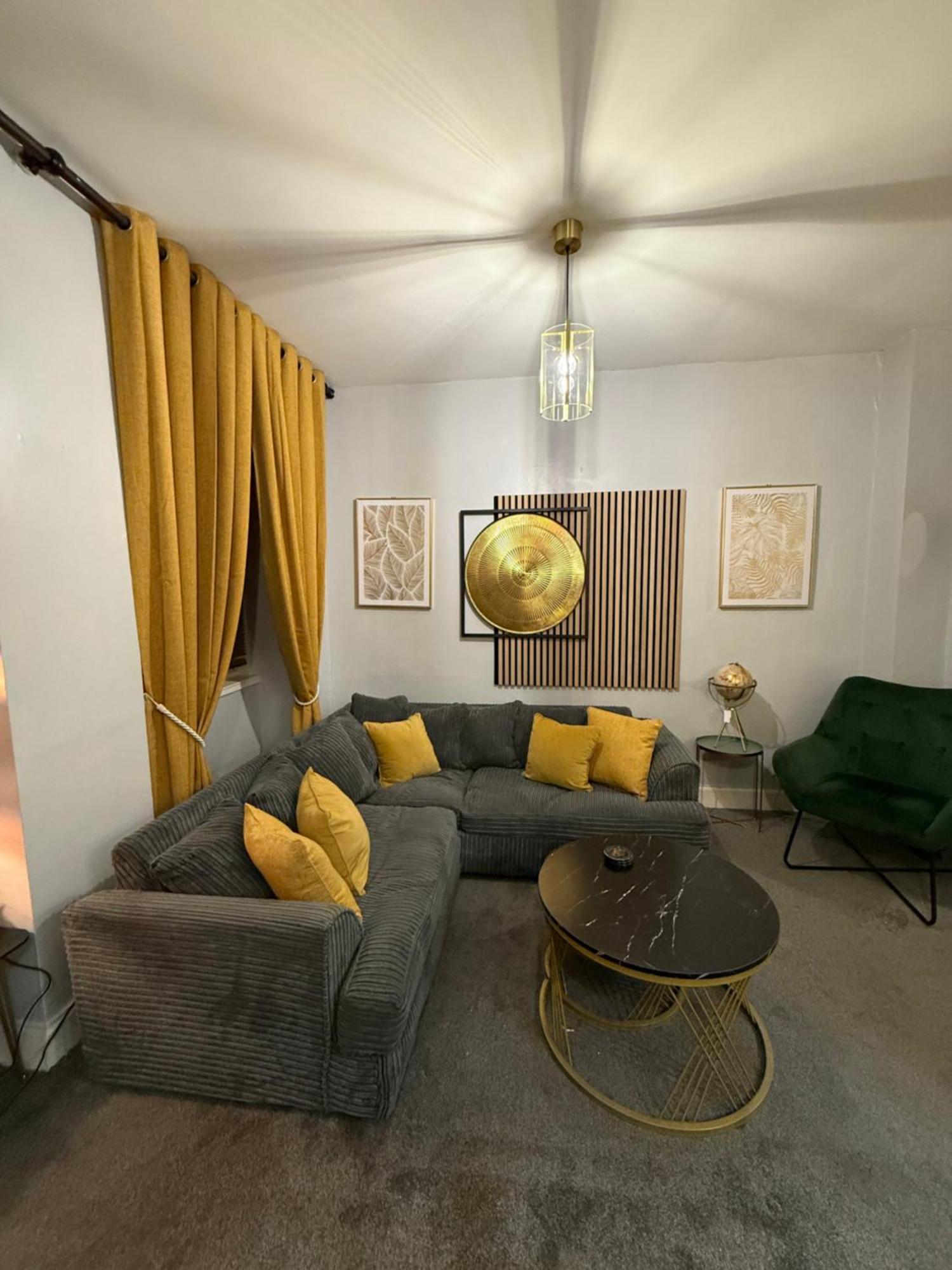 Two Bedroom Apartment-Central Edinburgh-Old Town-Licensed エクステリア 写真
