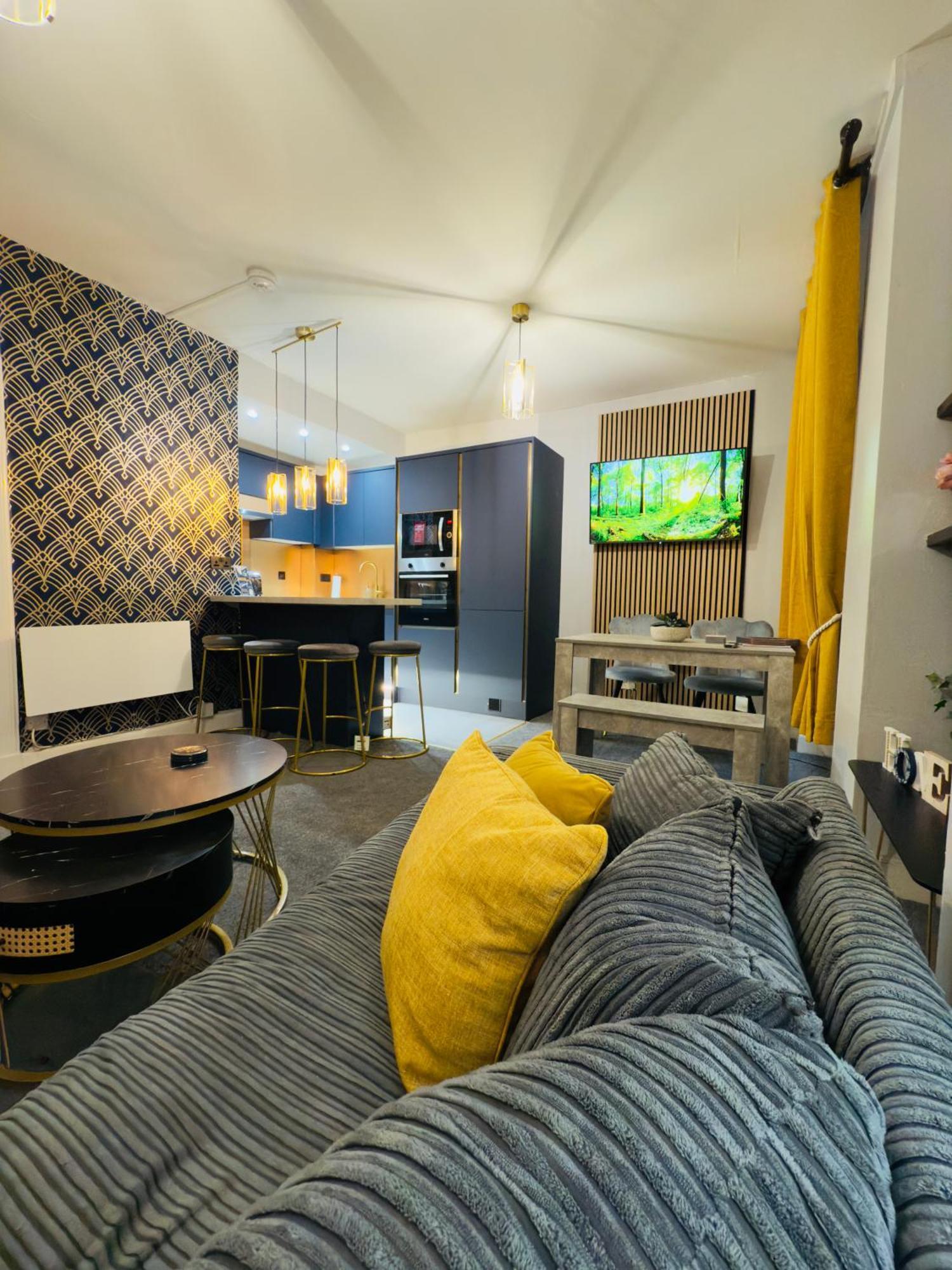 Two Bedroom Apartment-Central Edinburgh-Old Town-Licensed エクステリア 写真