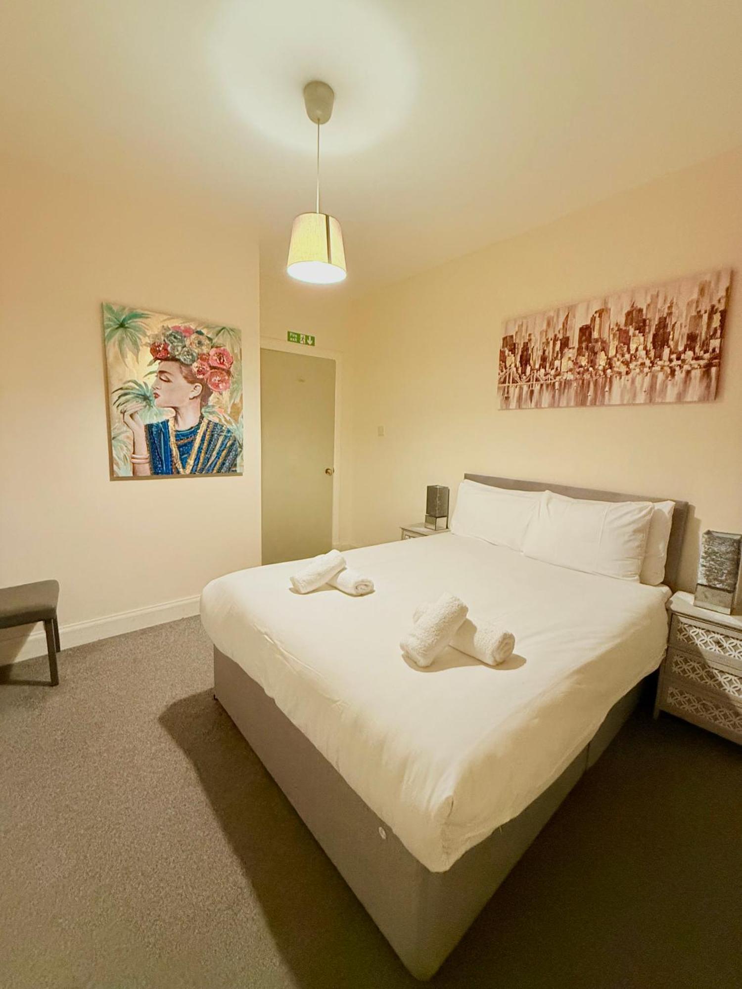 Two Bedroom Apartment-Central Edinburgh-Old Town-Licensed エクステリア 写真